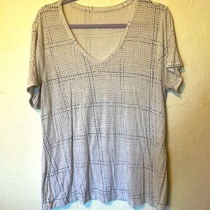 Women’s top, size XL